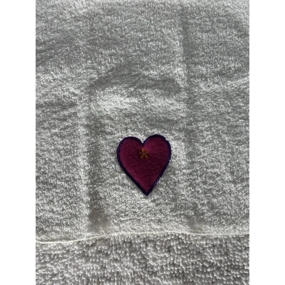 NEW 4-Piece White & Purple Heart Embroidered‎ 100% Cotton Towel Set Made in USA